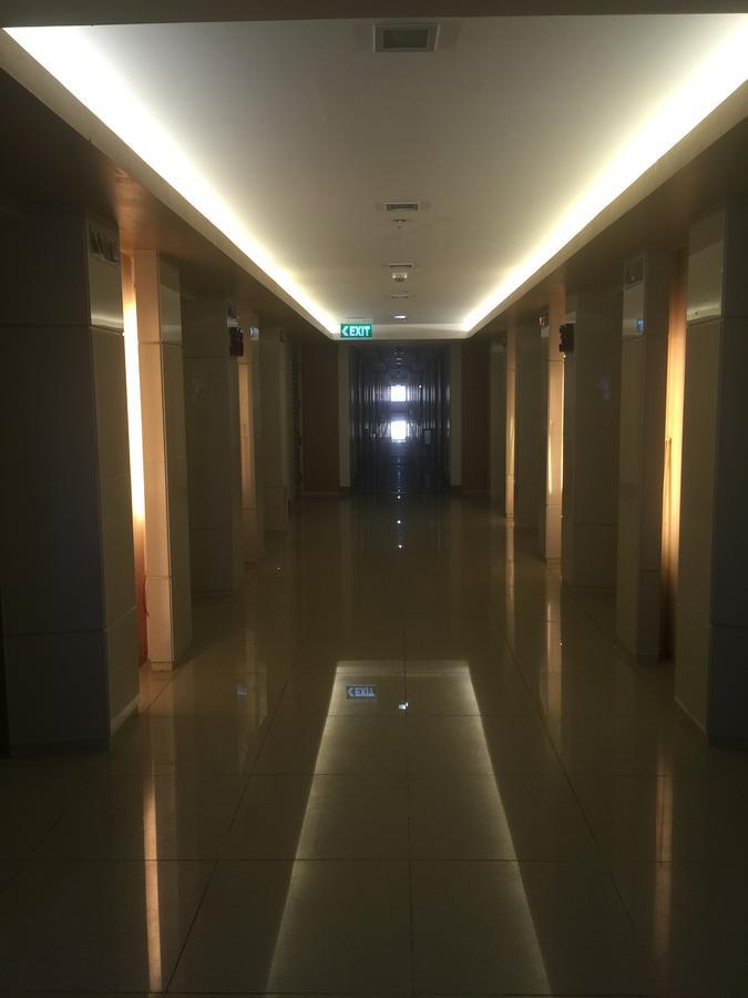 Breeze Residences Condotel Pasay Exteriör bild